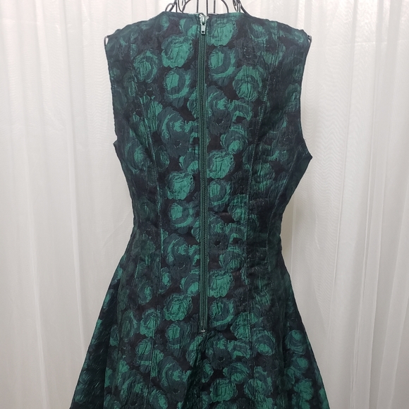 Honey Punch Sz M NWT Festivity Skater Dress - Picture 11 of 14